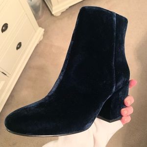 NEW - Sam Edelman - Navy Velvet Booties